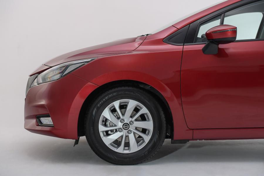 Детали экстерьера Nissan Almera 2019 года  (TH) (фото 7 из 10)